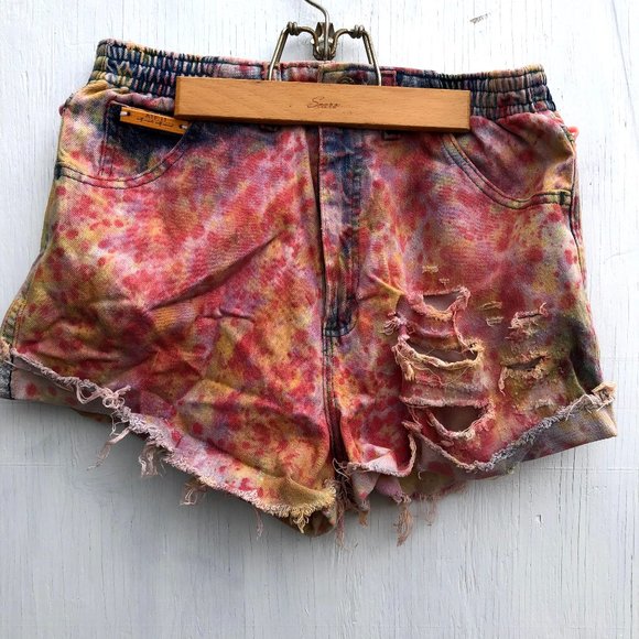 Ate 11 hand colored one of a kind shorts - Picture 2 of 8